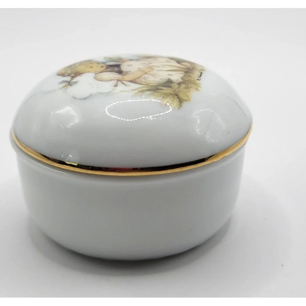 MJ Hummel Trinket Box Porcelain Maiglockchen Lily of the Valley